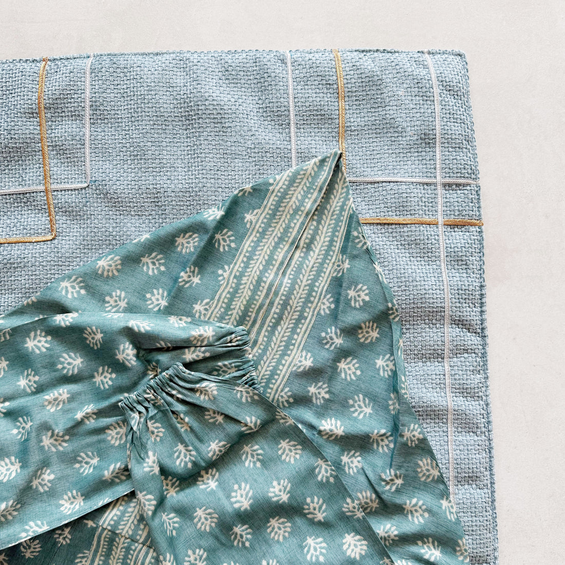 Linen Glow Prayer Dress & Mat