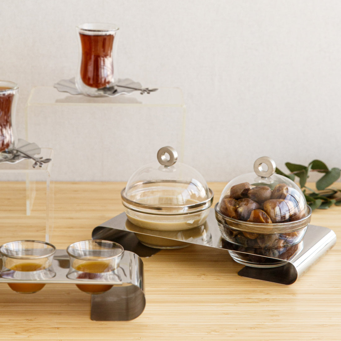 Twin dome serving set